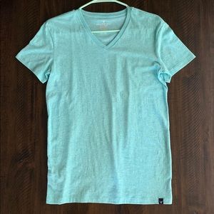 American Eagle V-neck